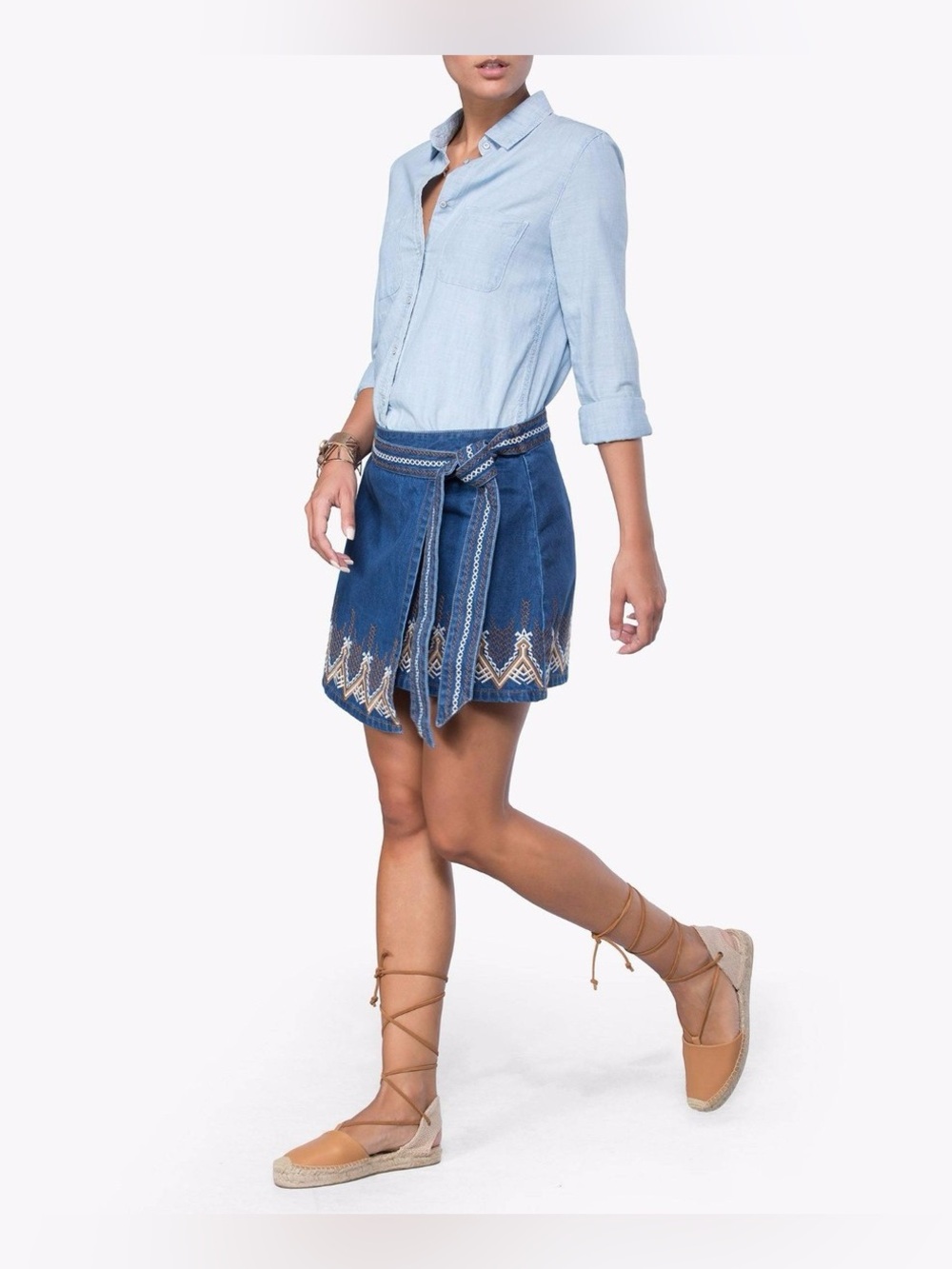 Free People Dream Away embroidered wrap denim skirt in Hendrix Blue Size 8 Boho